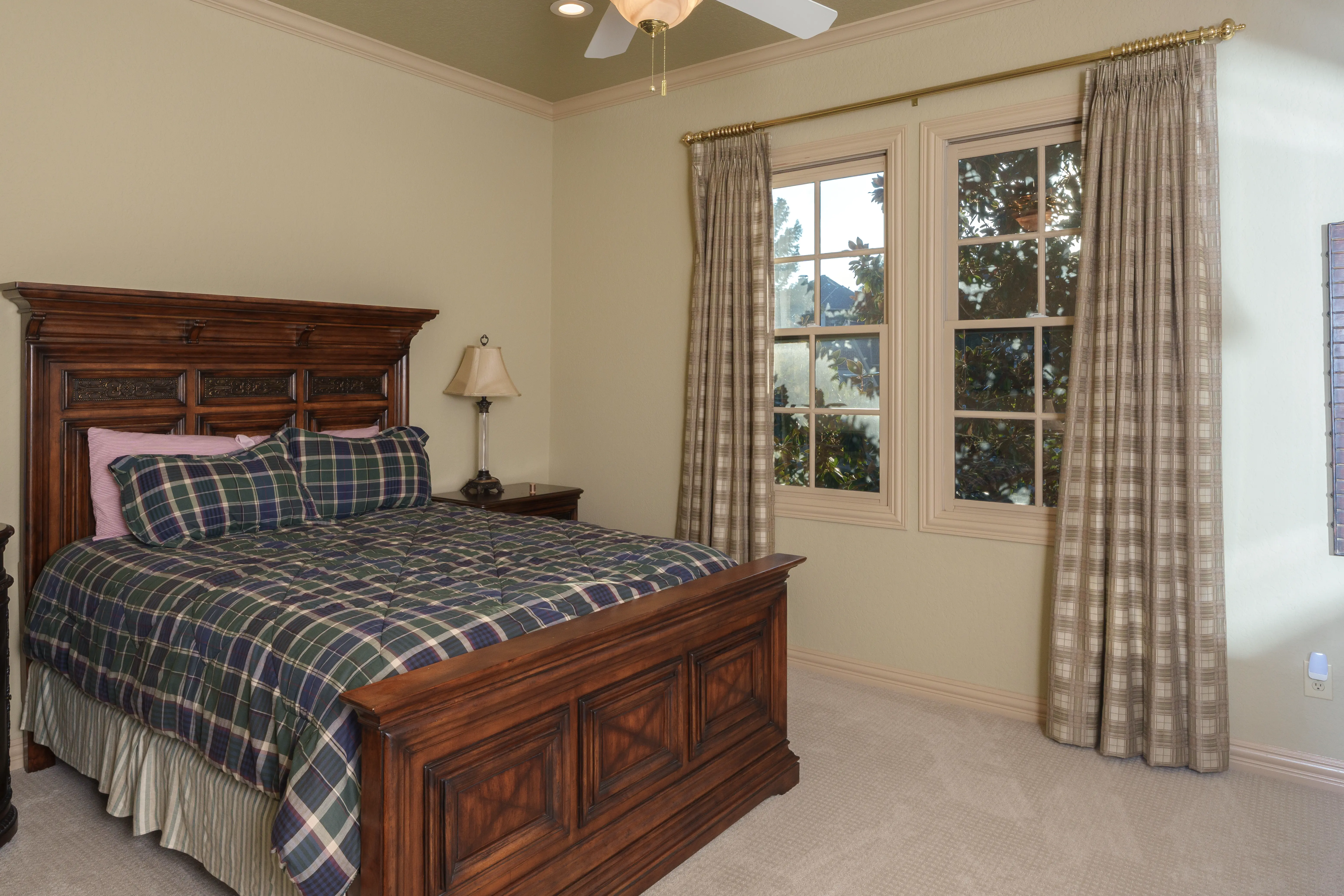 Guest bedroom