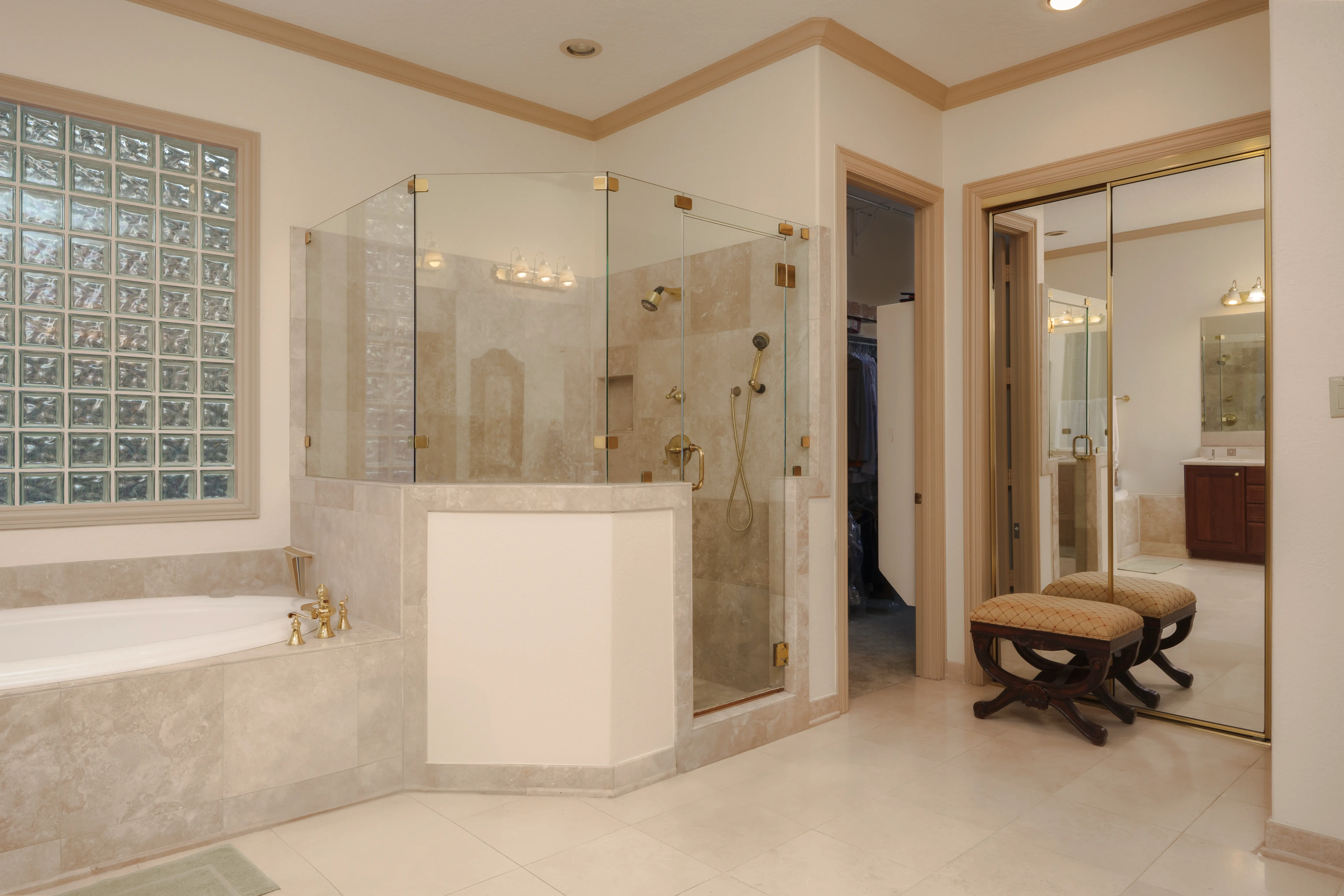 Primary bath